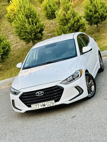 Hyundai Elantra-14
