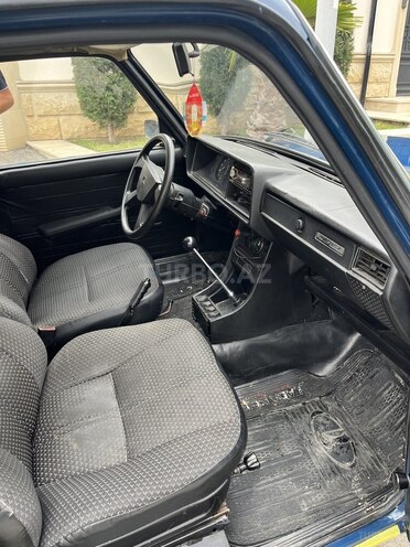 LADA (VAZ) 2107-21