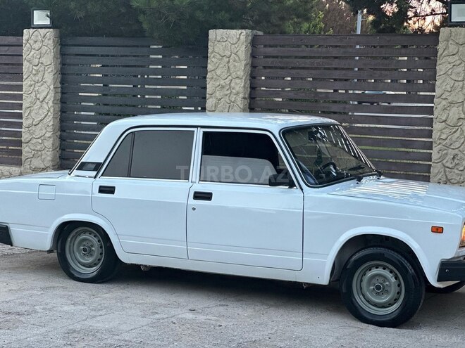 LADA (VAZ) 2107-4