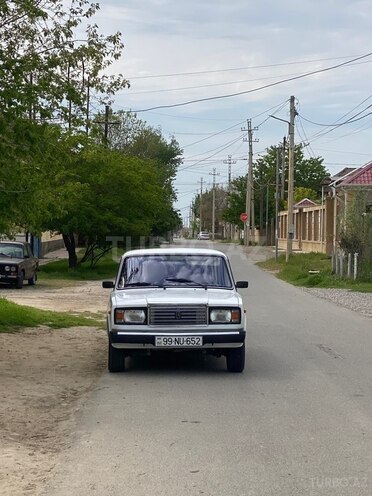 LADA (VAZ) 2107-15