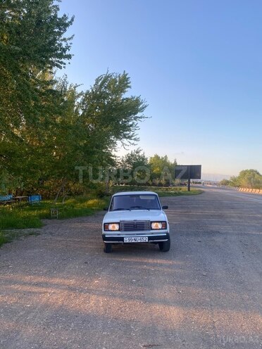 LADA (VAZ) 2107-17