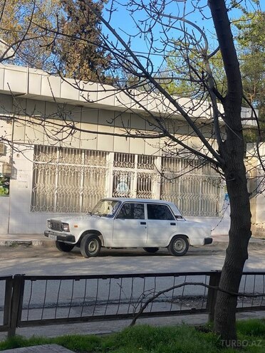 LADA (VAZ) 2107-21