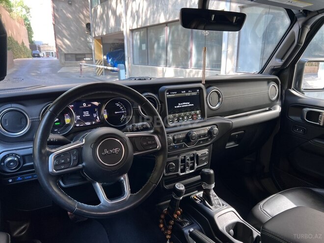 Jeep Wrangler-3
