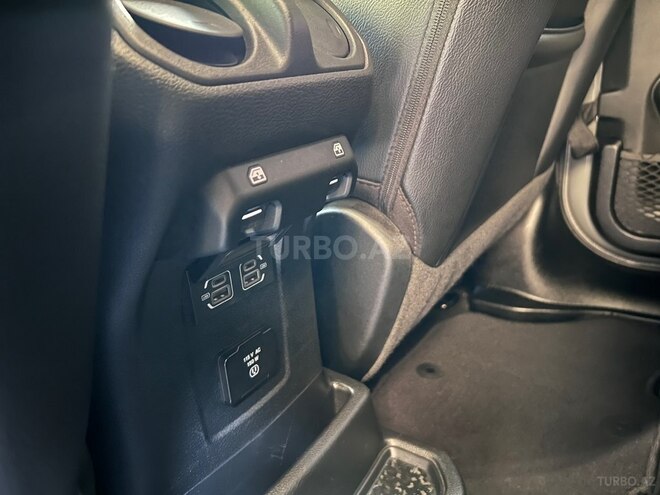 Jeep Wrangler-11
