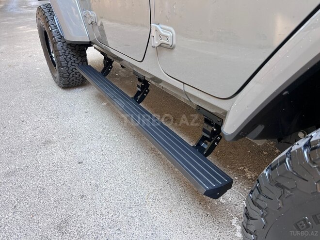 Jeep Wrangler-8