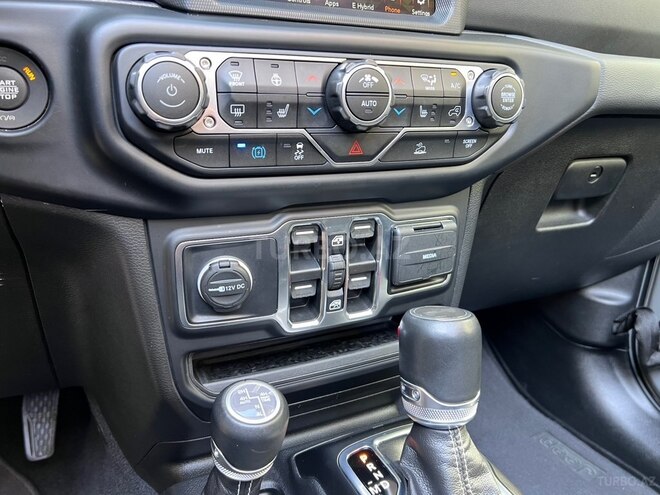 Jeep Wrangler-16