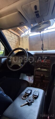 Mercedes E 200-7