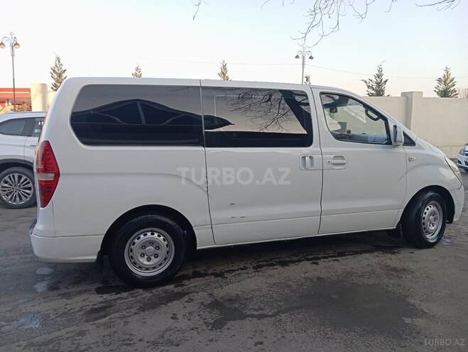 Hyundai H-1-3