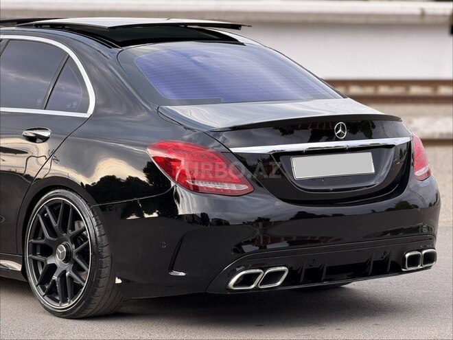 Mercedes C 300-11