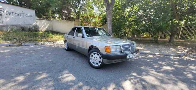 Mercedes 190-8