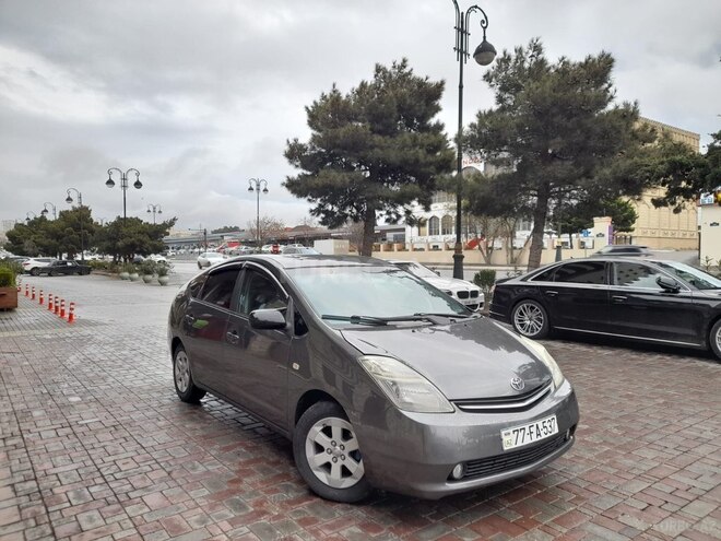 Toyota Prius-1