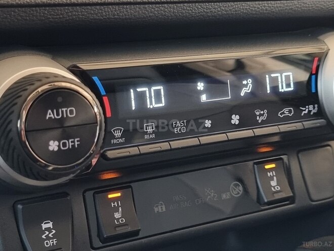 Toyota RAV4-23