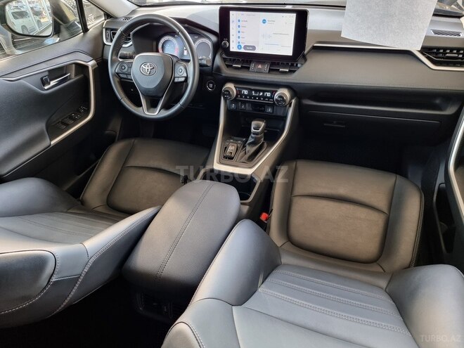 Toyota RAV4-14