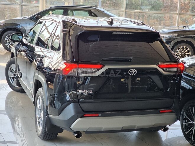 Toyota RAV4-7