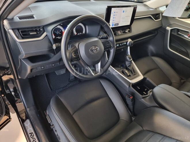 Toyota RAV4-18