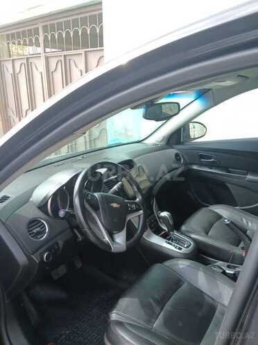 Chevrolet Cruze-11