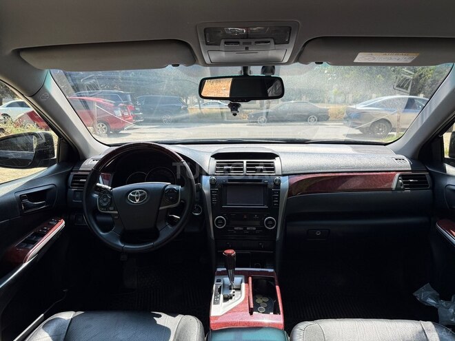 Toyota Camry-7