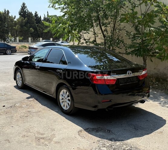 Toyota Camry-3