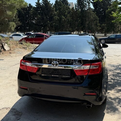 Toyota Camry-5