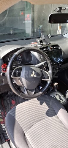 Mitsubishi Attrage-8
