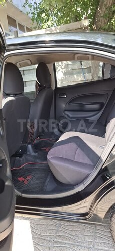 Mitsubishi Attrage-9