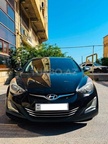 Hyundai Elantra-1