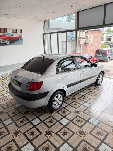 Kia Rio-7