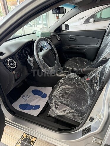 Kia Rio-11
