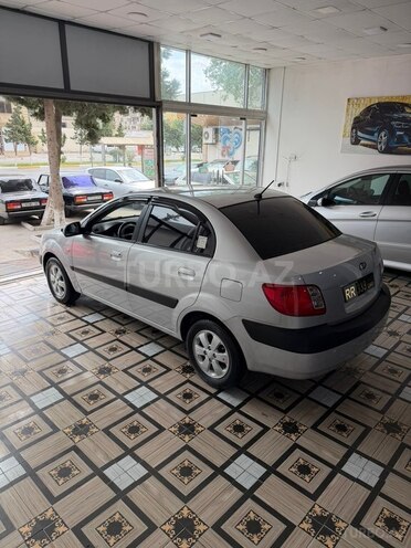 Kia Rio-4