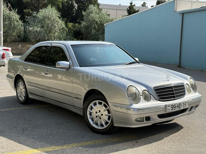 Mercedes E 270-2