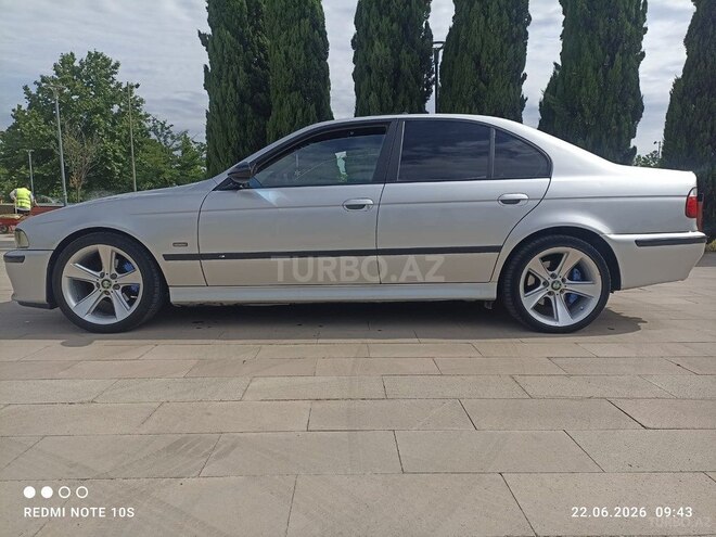 BMW 523-8