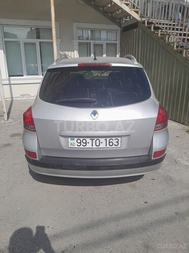 Renault Clio-2