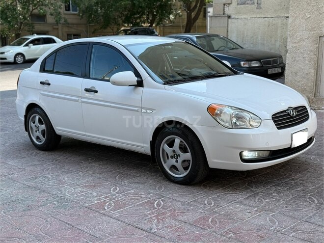 Hyundai Accent-3