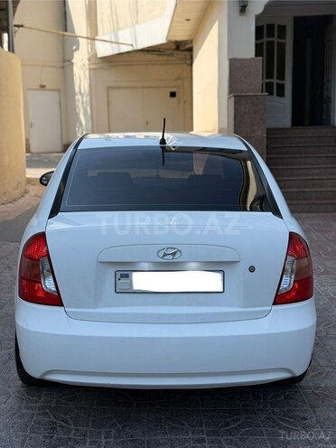 Hyundai Accent-6