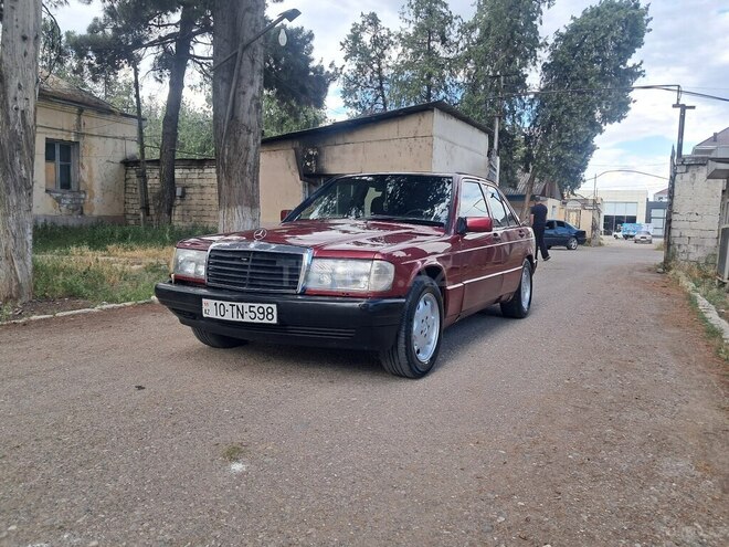 Mercedes 190-1