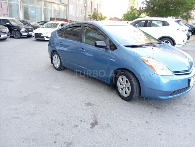 Toyota Prius-4