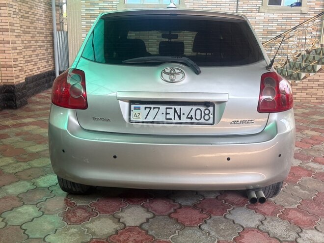 Toyota Auris-2