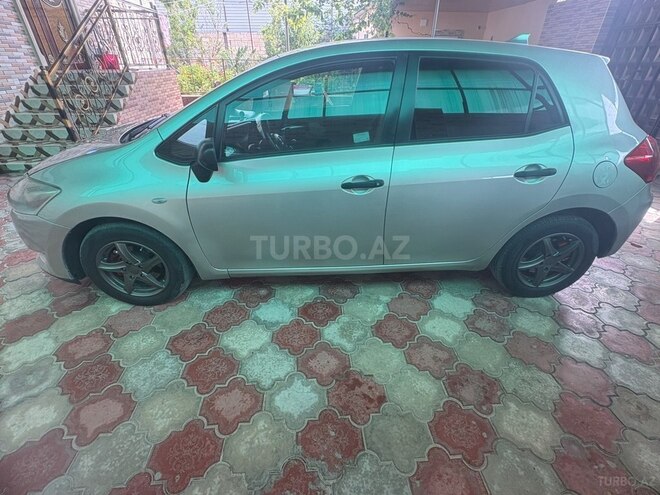 Toyota Auris-8