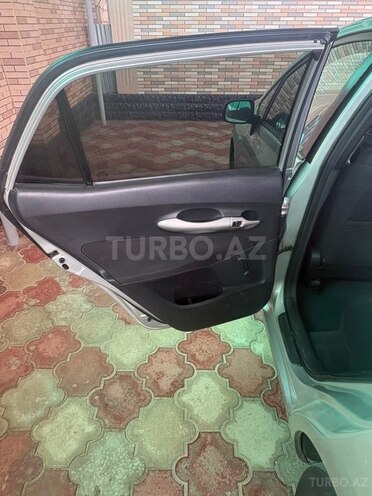 Toyota Auris-13