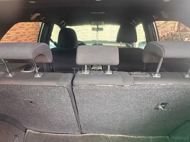 Toyota Auris-14