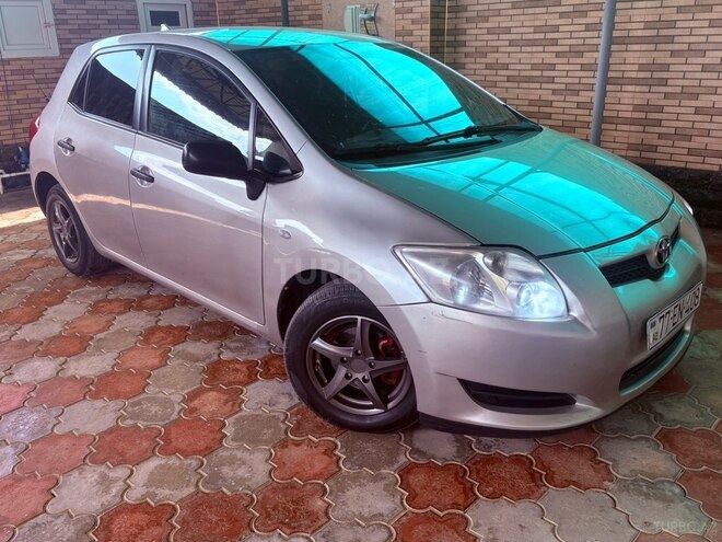 Toyota Auris-21