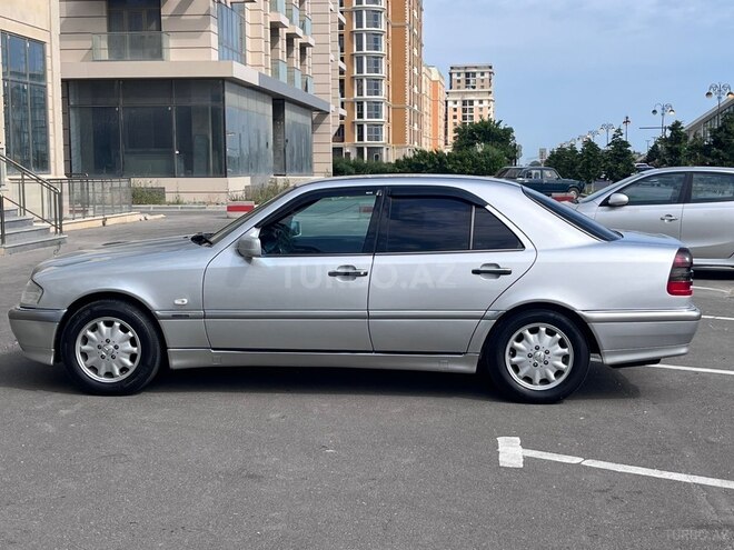 Mercedes C 200-4