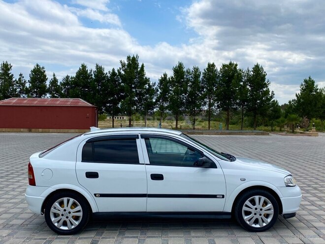Opel Astra-12