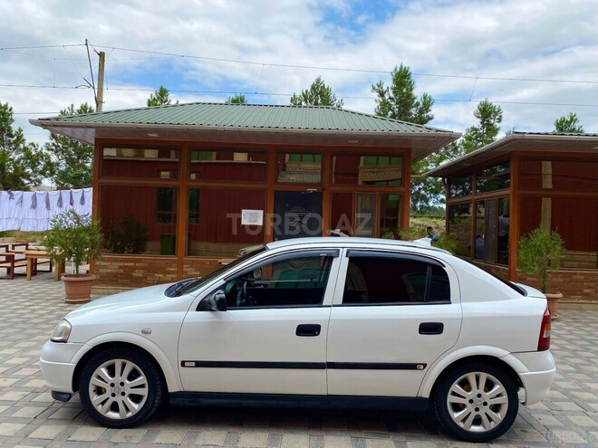 Opel Astra-13
