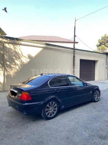 BMW 325-4