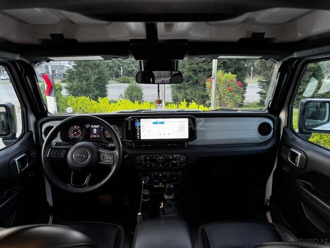 Jeep Wrangler-11