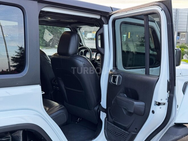 Jeep Wrangler-9