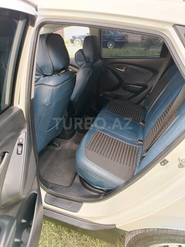 Hyundai ix35-13
