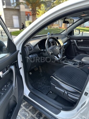 Kia Sorento-8