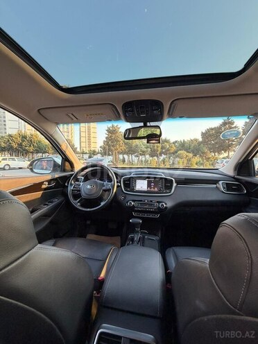 Kia Sorento-9